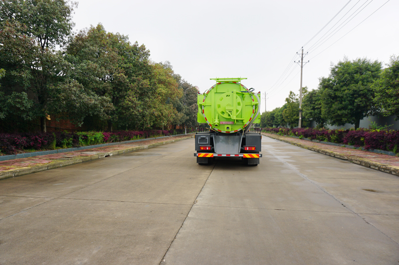 中潔牌XZL5250GQW6型清洗吸污車