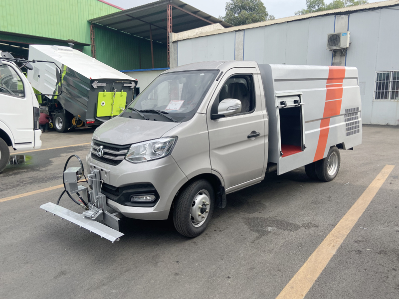 中潔牌XZL5032TYH6型路面養護車